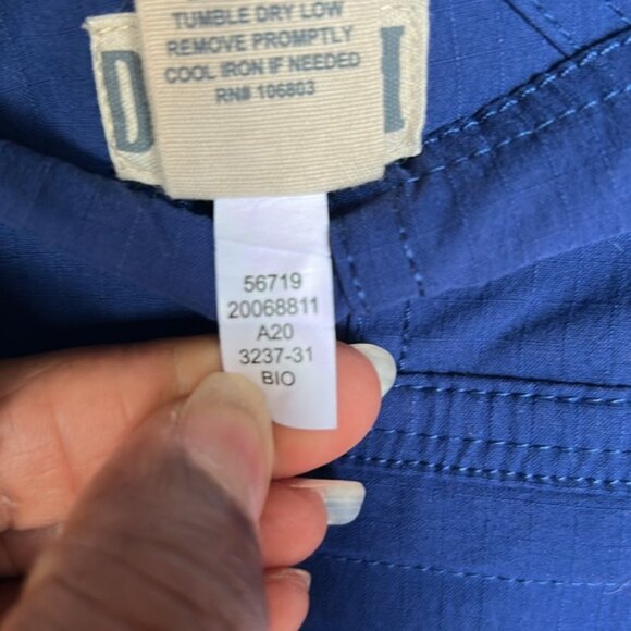 DULUTH TRADING CO. women’s Blue Heirloom Gardening shirt overalls. Size M. - Picture 10 of 11